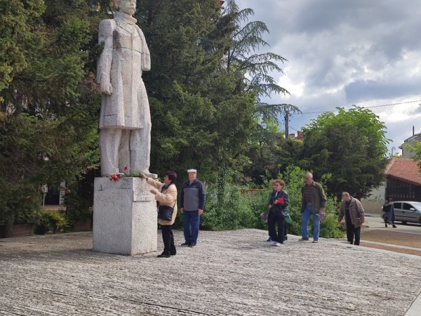 Казанлъчани отбелязаха 1 май