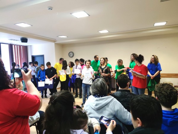 С 2 грамоти за трето място и 4 за отлично представяне се завърнаха от Финал 4 програмисти от 5-и и 6-и клас