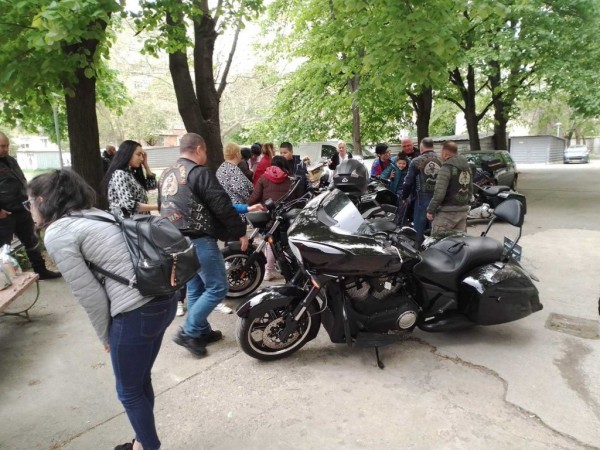 Благодарности към мото клуб “Черните рози“ за проявената човещина към децата с увреждания