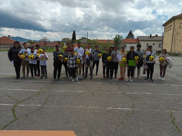 Ученици от Община Мъглиж мериха сили в състезание за защита при бедствия и пожари