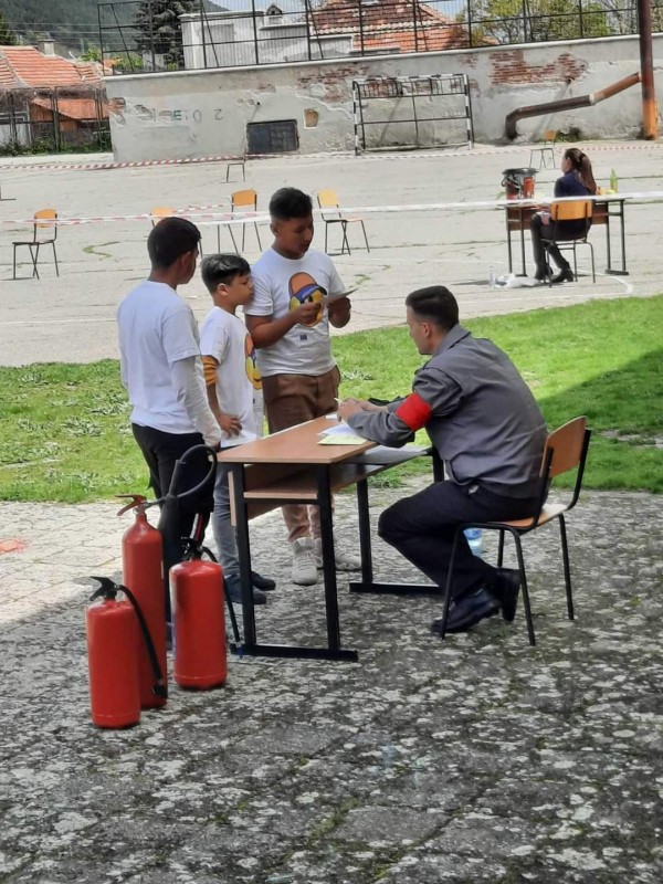 Ученици от Община Мъглиж мериха сили в състезание за защита при бедствия и пожари