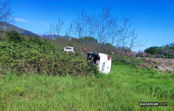 Шофьор излетя от пътя край разклона за Мъглиж