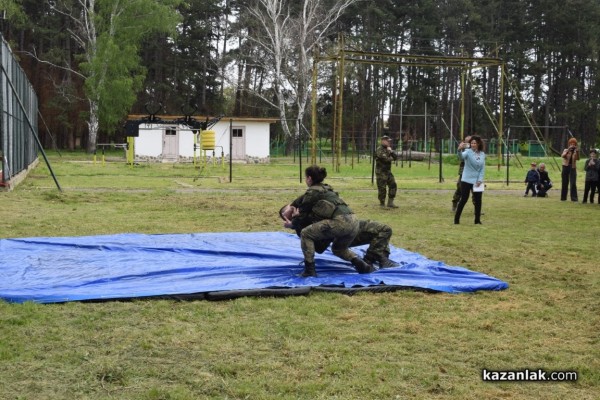 “Ден на отворените врати“ в казанлъшкото военно поделение 