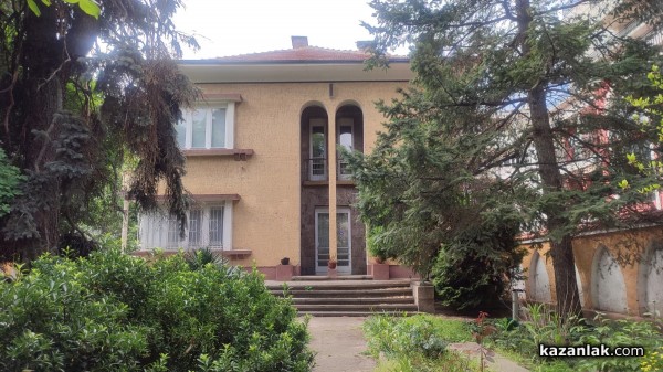 Изложба и тематична разходка разкриват архитектурните бижута на Казанлък, строени през междувоенния период