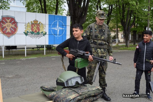 “Ден на отворените врати“ в казанлъшкото военно поделение 