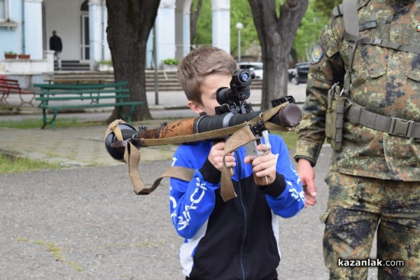 “Ден на отворените врати“ в казанлъшкото военно поделение 