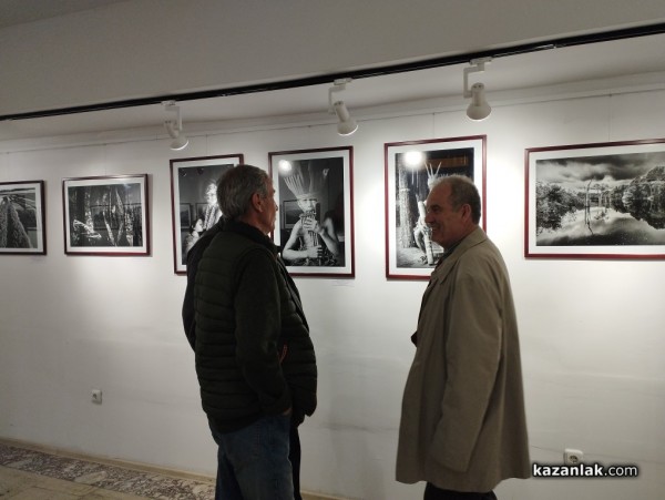 В 40 фотографии Иво Орешков разказа за своите четири вълнуващи пътувания до Монголия ,Мароко, Намибия и Амазония