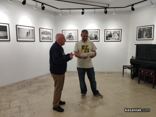 В 40 фотографии Иво Орешков разказа за своите четири вълнуващи пътувания до Монголия ,Мароко, Намибия и Амазония