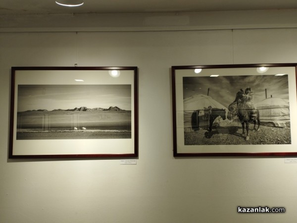 В 40 фотографии Иво Орешков разказа за своите четири вълнуващи пътувания до Монголия ,Мароко, Намибия и Амазония