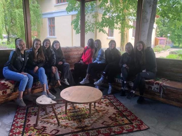 Лечебната сила на етеричните масла търсеха ученици от ПГЛПТ по проект “Иновативно училище“