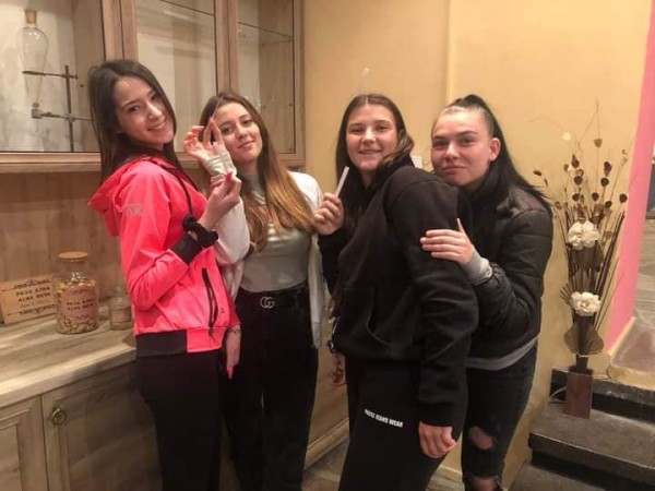 Лечебната сила на етеричните масла търсеха ученици от ПГЛПТ по проект “Иновативно училище“