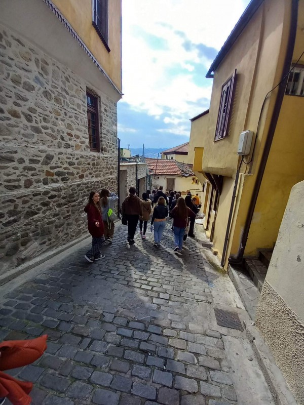 Ученици от ПХГ “Св. Св. Кирил и Методий” се завърнаха от практика в Кавала и Тасос