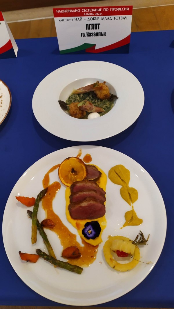 Учениците на ПГЛПТ с великолепно представяне в Националното състезание по професии в сферата на туризма