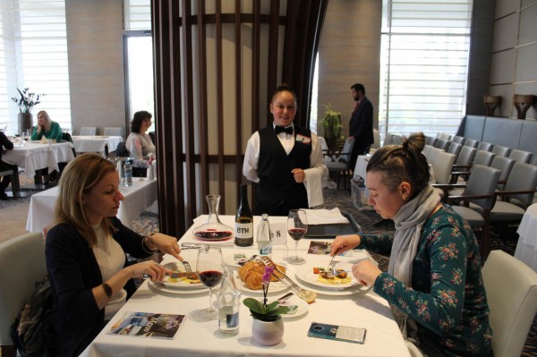 Учениците на ПГЛПТ с великолепно представяне в Националното състезание по професии в сферата на туризма