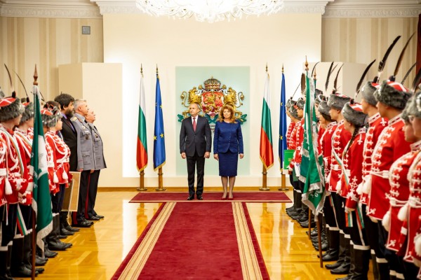 Гвардейският отряд на Механото гостува на президента Румен Радев навръх 6 май