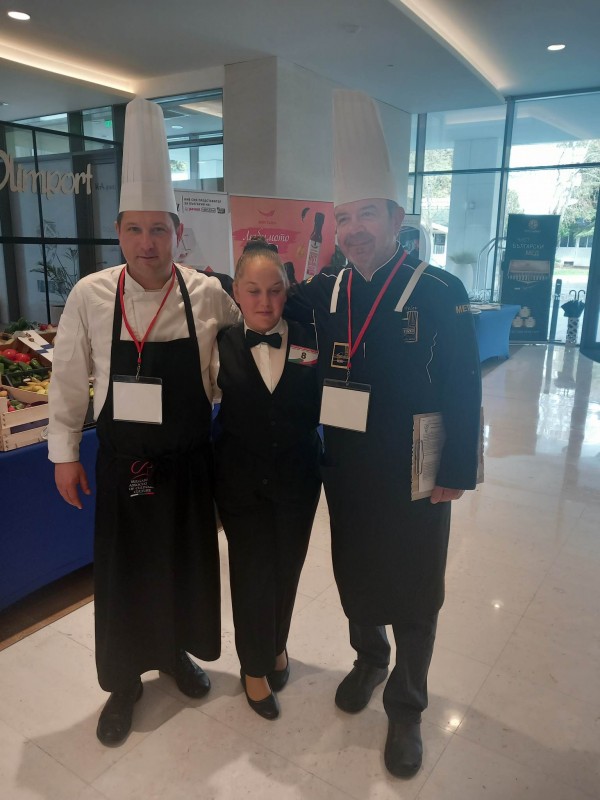 Учениците на ПГЛПТ с великолепно представяне в Националното състезание по професии в сферата на туризма