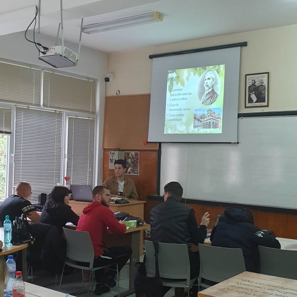 Ученици и учители с разменени роли в Деня на ученическото самоуправление