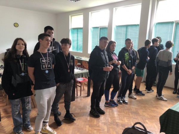 Община Казанлък организира два дни шахматна надпревара за казанлъшките деца