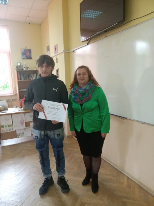 Учениците на ПГ „Иван Хаджиенов“ влязоха в ролята на учители и ръководство