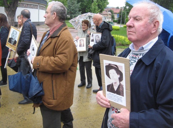 “Безсмъртният полк“ премина по улиците на Казанлък за поредна година 