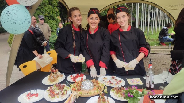 8 средни училища се представиха в Панорамата на професионалното образование в Казанлък