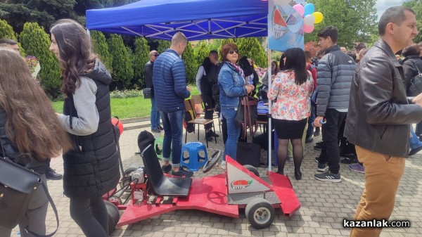 8 средни училища се представиха в Панорамата на професионалното образование в Казанлък