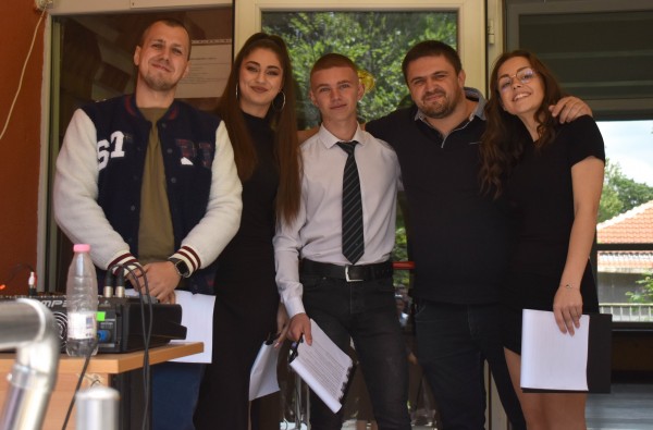 ПГЛПТ награди заслужили ученици навръх празника на училището