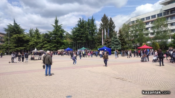 8 средни училища се представиха в Панорамата на професионалното образование в Казанлък