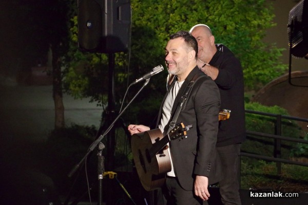 Пъстрата програма за „Нощта на музеите“ предизвика голям интерес и събра стотици посетители в Казанлък