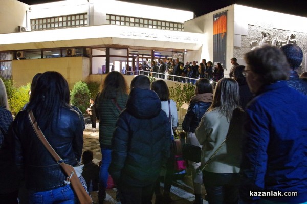 Пъстрата програма за „Нощта на музеите“ предизвика голям интерес и събра стотици посетители в Казанлък