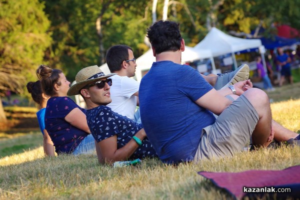 За трето поредно лято под звездите: Фестивалът пред Бузлуджа се завръща с три нощи музика и светлинно шоу