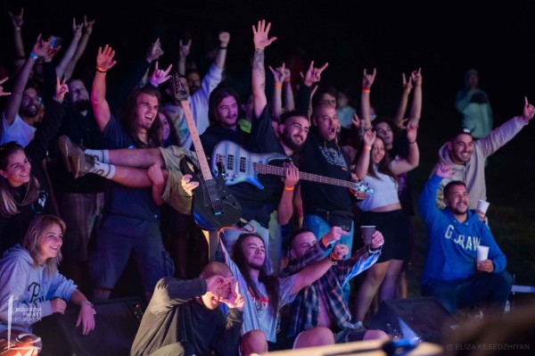 За трето поредно лято под звездите: Фестивалът пред Бузлуджа се завръща с три нощи музика и светлинно шоу