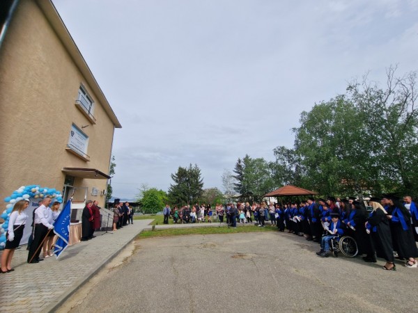 Кметът Галина Стоянова поздрави випуск 2022 на Технически колеж Казанлък