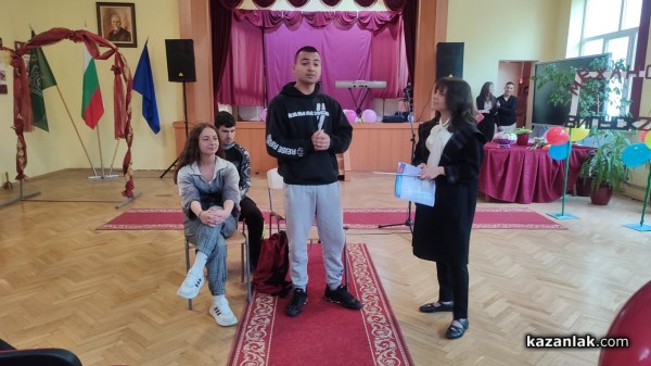 Механото изпрати своите 79 абитуриенти с голямо тържество