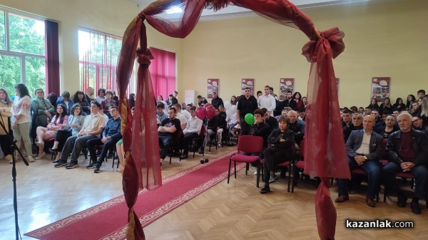 Механото изпрати своите 79 абитуриенти с голямо тържество