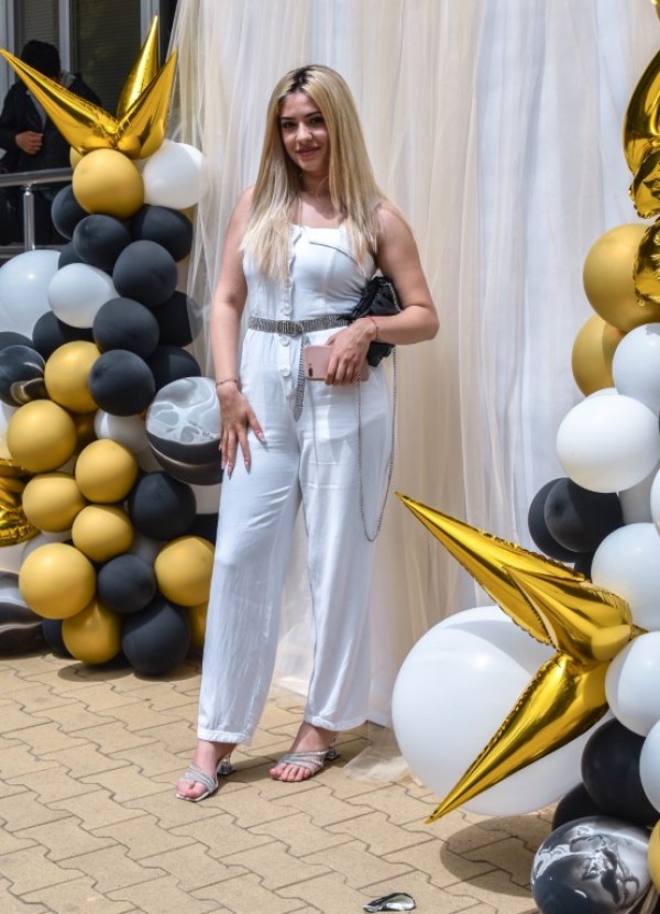 Абитуриентите на ПГЛПТ чуха последния си училищен звънец