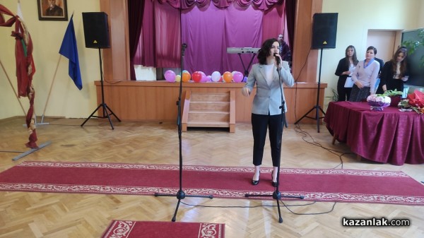 Механото изпрати своите 79 абитуриенти с голямо тържество