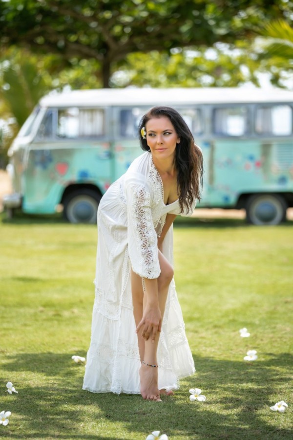 Претендентка за короната на Царица роза през 1995 г. ще бъде водеща в тазгодишното издание на спектакъла 