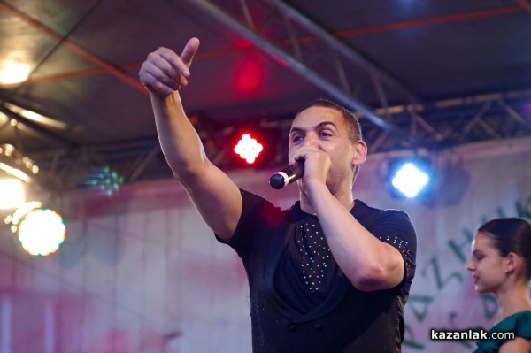 Гледайте конкурса Царица Роза 2023 на живо на площада! Там ще ви очаква и огненият Памбос