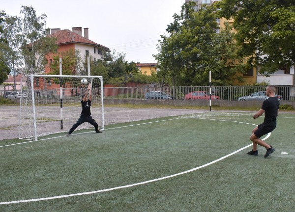 Атрактивен турнир определи най-добрия дузпаджия в ПГЛПТ в Деня на българския спорт