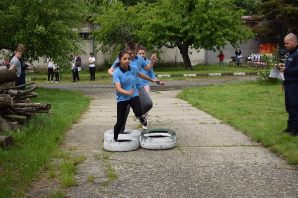 Младите огнеборци от с. Ветрен станаха трети в областната надпревара
