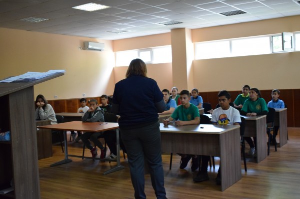 Младите огнеборци от с. Ветрен станаха трети в областната надпревара