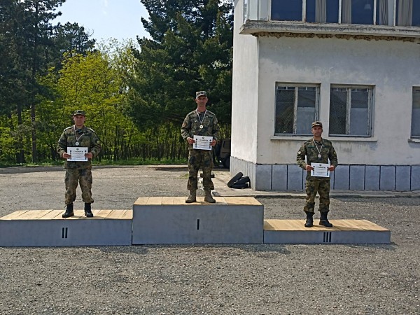 Състезания по военен трибой и „Най – добър снайперски тим” се проведоха в Казанлък 