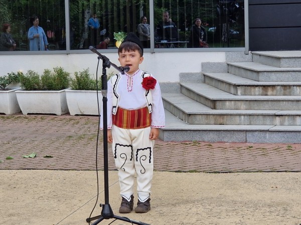 “Българските розотърговци. Родова памет на Казанлък“ - изложба на открито в парк Розариум