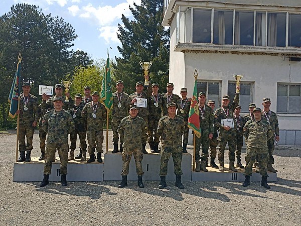 Състезания по военен трибой и „Най – добър снайперски тим” се проведоха в Казанлък 