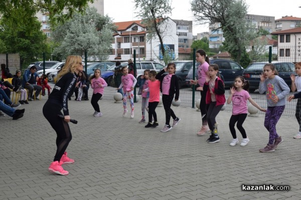Фестивалът „Здравей, здраве“ посрещна казанлъчани и гостите на града с богата програма