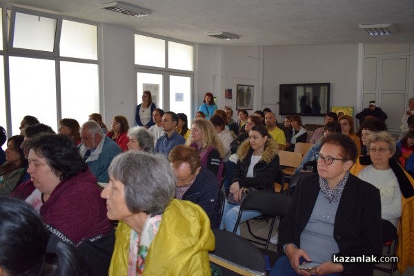 Фестивалът „Здравей, здраве“ посрещна казанлъчани и гостите на града с богата програма