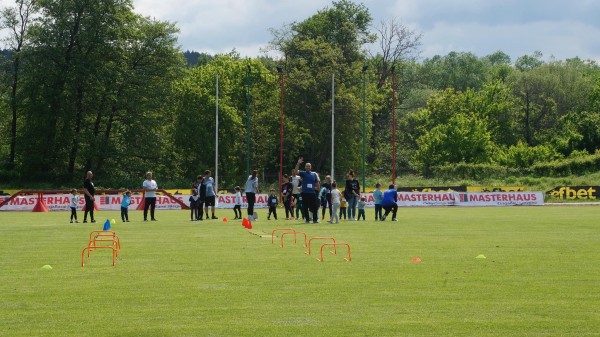 63 двойки се включиха в пролетното издание на спортния формат “Мама, татко и аз”