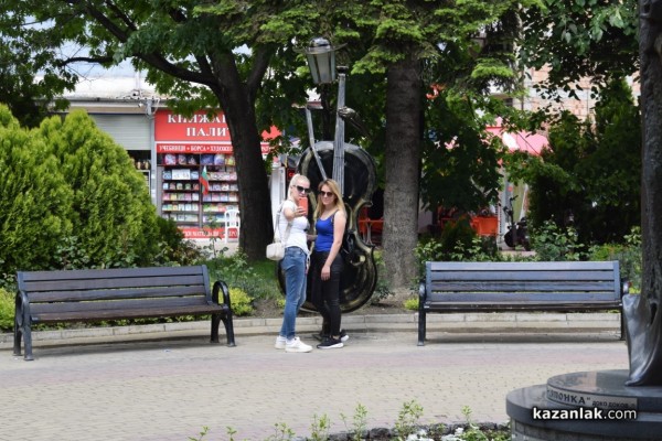 Осем улични музиканти ще греят на ул. “Искра“