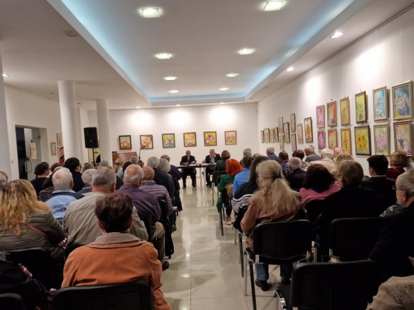 Официално представяне на уникалния албум „Нашиятъ Казанлъкъ“